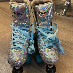 PRISM Iridescent Roller Skates with Light Blue Laces 6 men’s 7-7.5 women’s 38eu